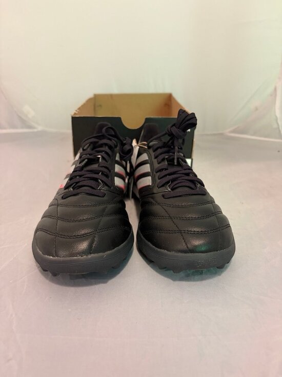 Athletic_Shoes